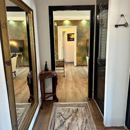 Royal Baroque Apartment With Stunning Views * بلغراد